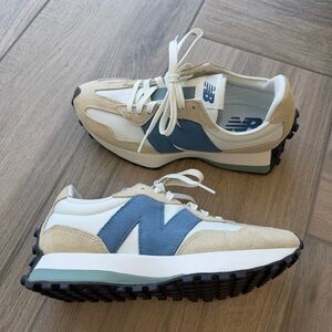 New Balance 327 women’s Beige and Blue athletic Sneakers shoes